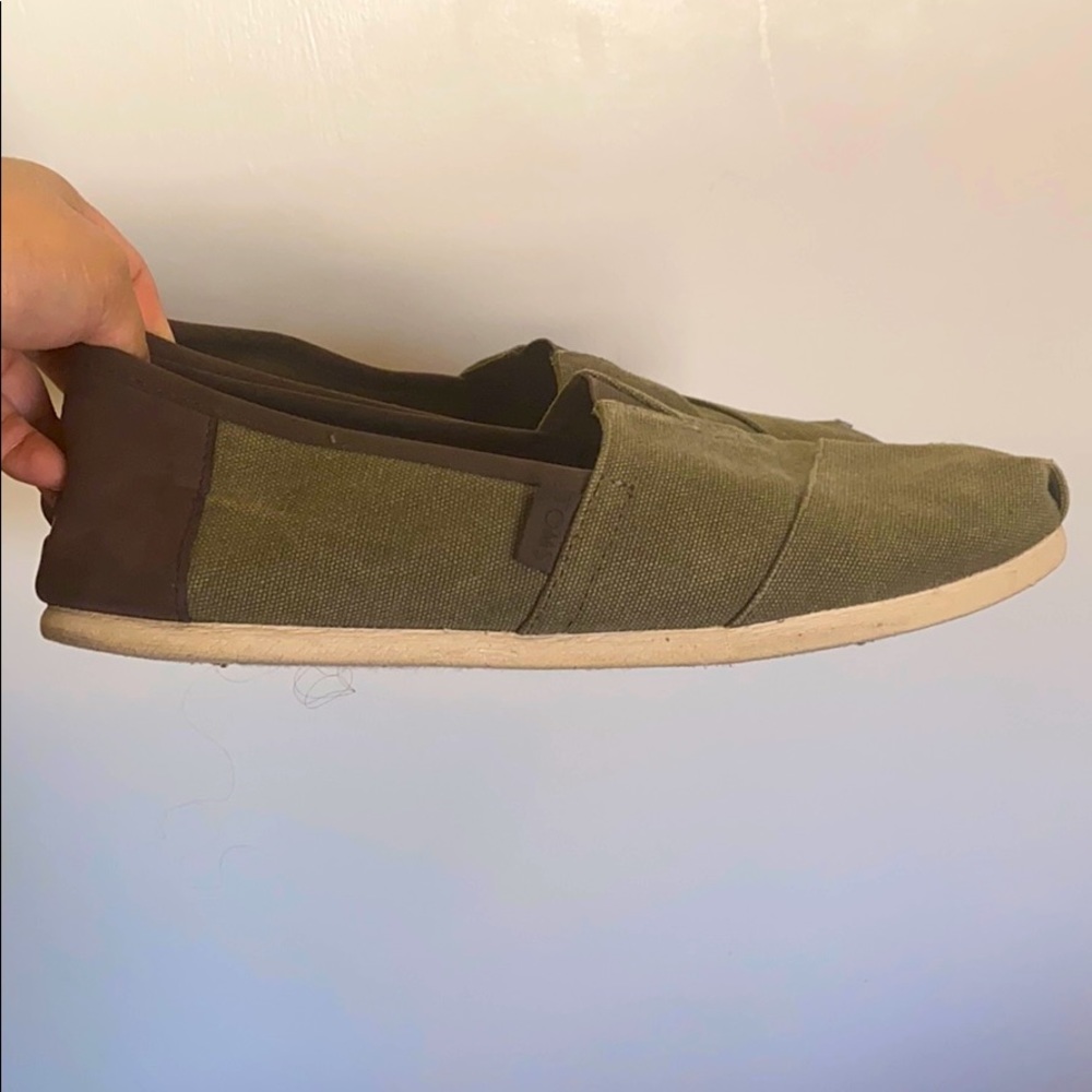 Men TOMS